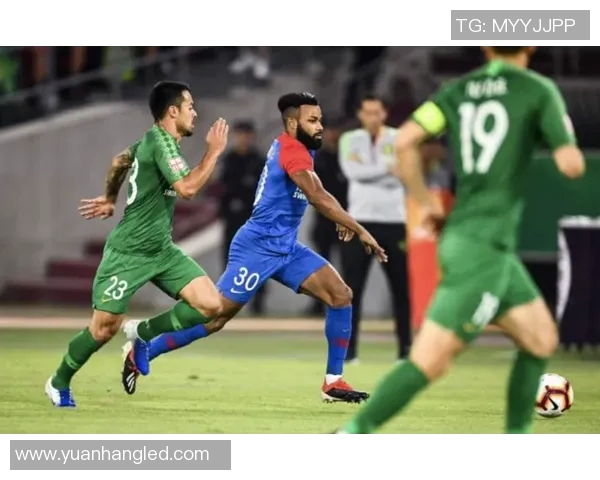 武汉足球队以56分领跑冠军赛积分榜展现强劲实力